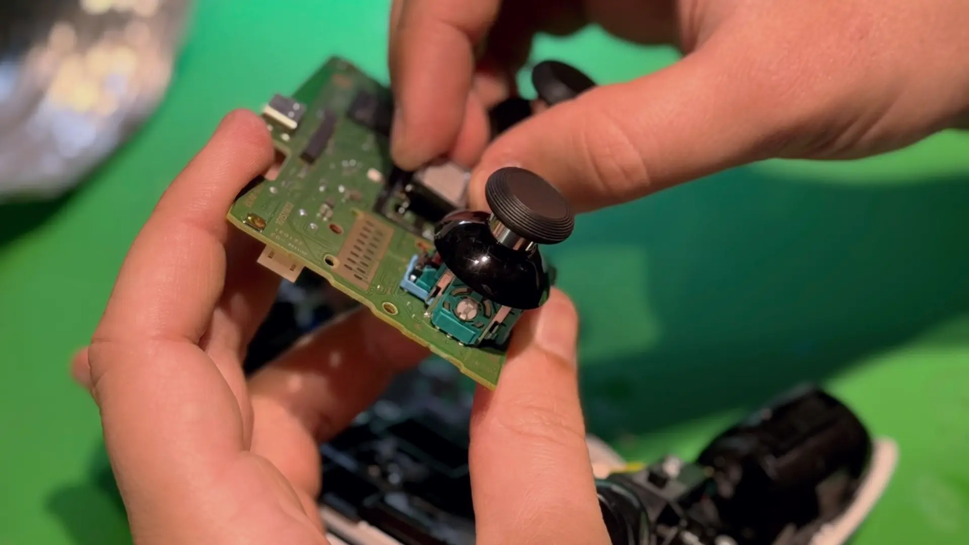 PS5 Controller Hall-Effect Umbau