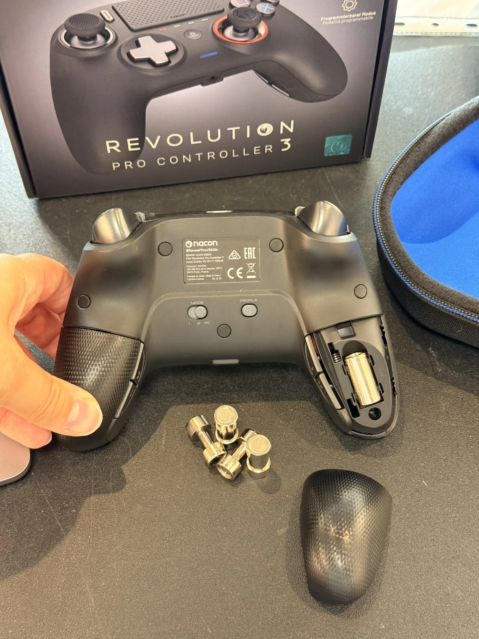 NACON Revolution Pro Controller 3 Schwarz • Konsolenservice.at NACON Revolution Pro Controller 3 Schwarz