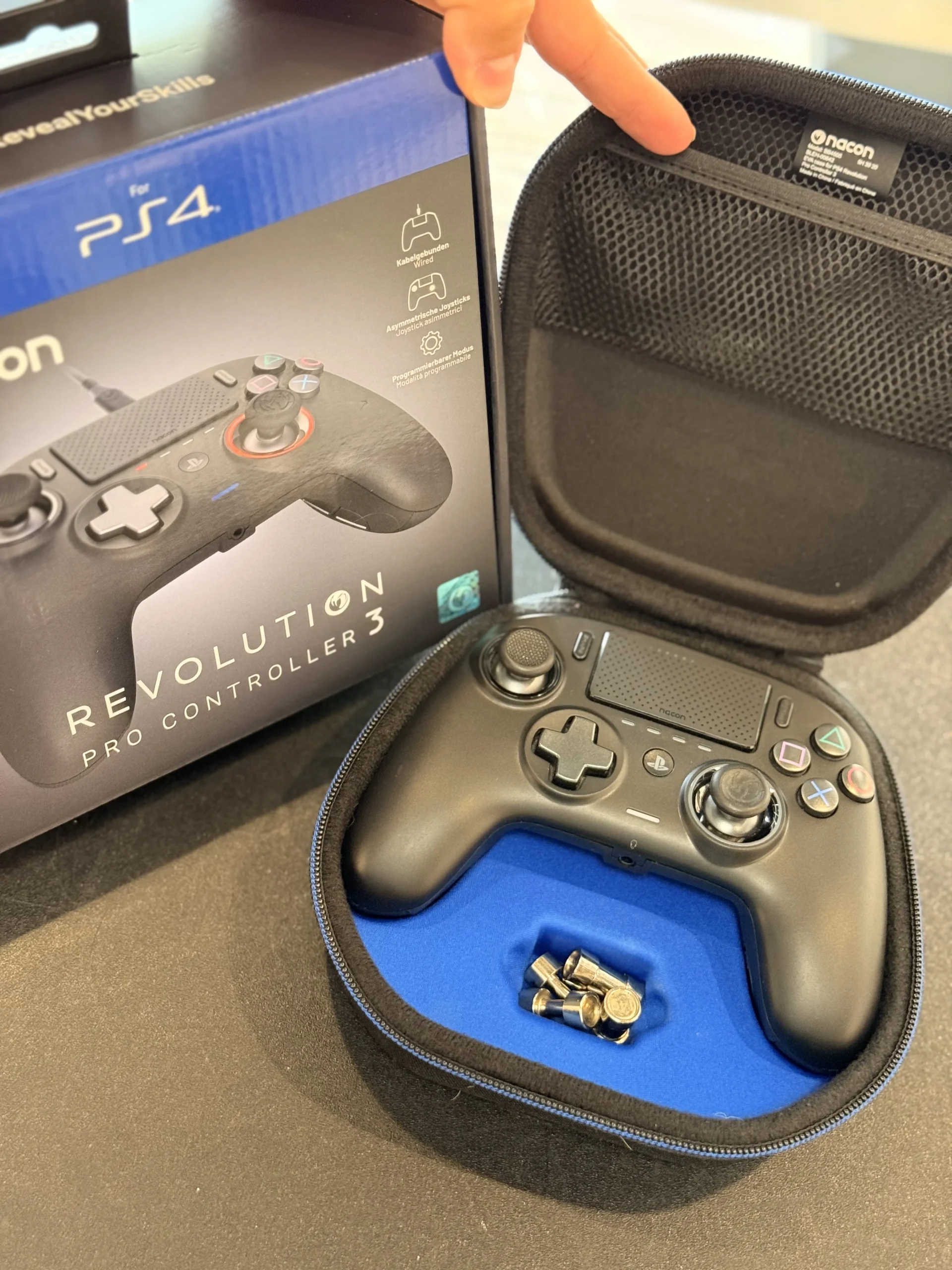 NACON Revolution Pro Controller 3 Schwarz • Konsolenservice.at NACON Revolution Pro Controller 3 Schwarz