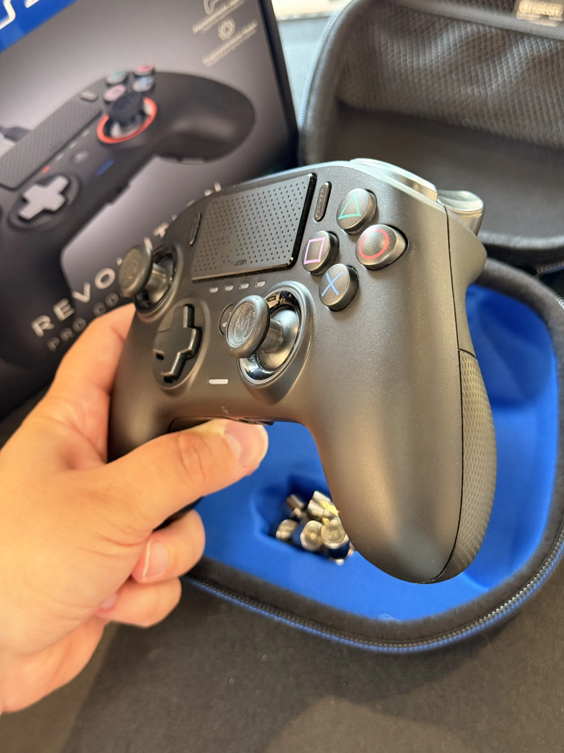 NACON Revolution Pro Controller 3 Schwarz • Konsolenservice.at NACON Revolution Pro Controller 3 Schwarz