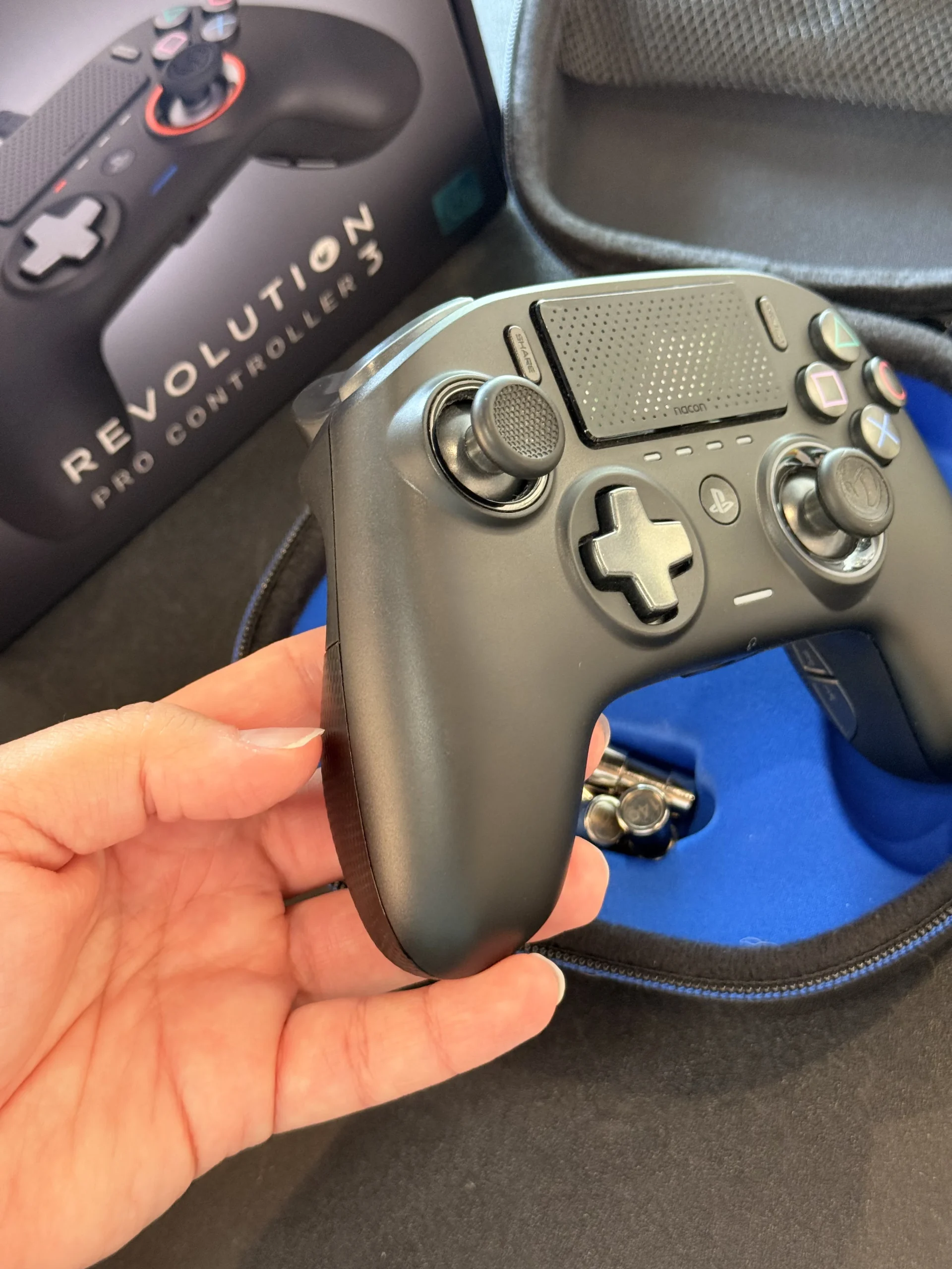 NACON Revolution Pro Controller 3 Schwarz • Konsolenservice.at NACON Revolution Pro Controller 3 Schwarz