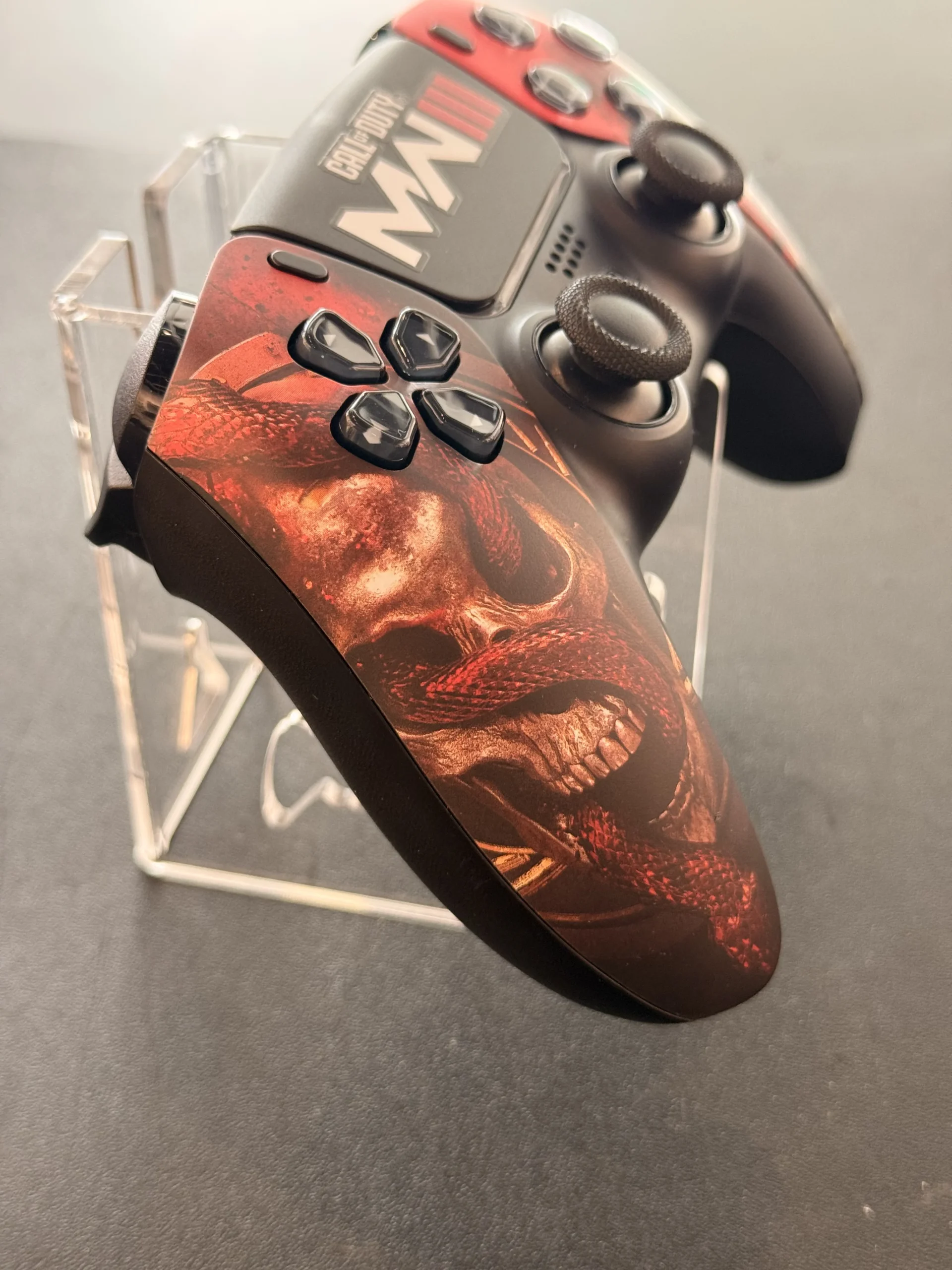 PS5 DualSense Controller – "call of duty: mw3" mit TMR Hall-Effect-Sticks • Konsolenservice.at PS5 DualSense Controller – "call of duty: mw3" mit TMR Hall-Effect-Sticks