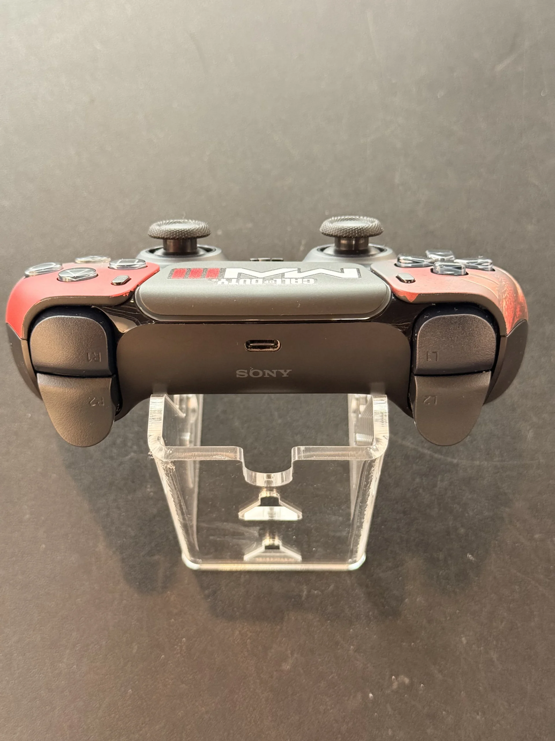 PS5 DualSense Controller – "call of duty: mw3" mit TMR Hall-Effect-Sticks • Konsolenservice.at PS5 DualSense Controller – "call of duty: mw3" mit TMR Hall-Effect-Sticks