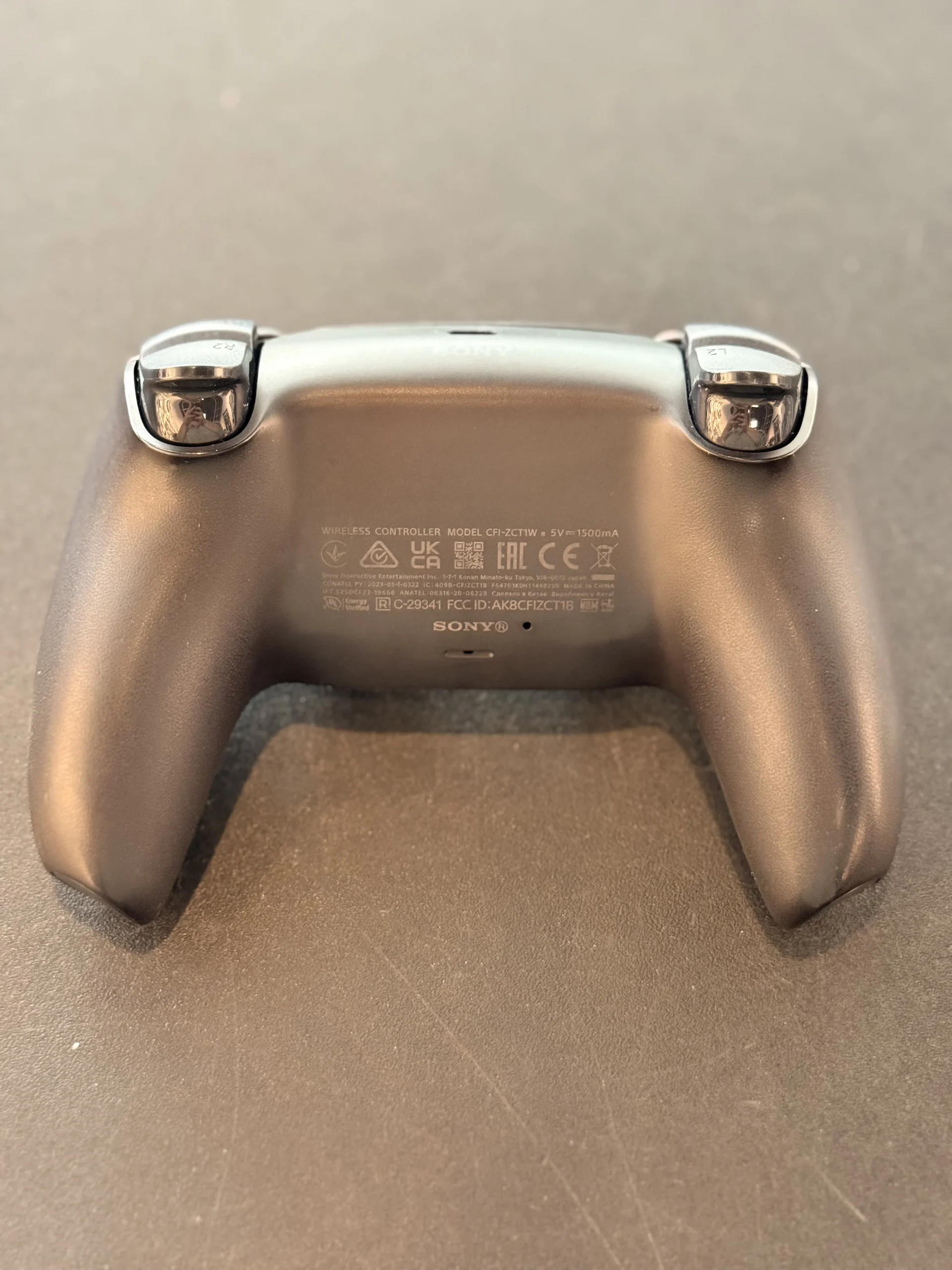 PS5 DualSense Controller – "call of duty: mw3" mit TMR Hall-Effect-Sticks • Konsolenservice.at PS5 DualSense Controller – "call of duty: mw3" mit TMR Hall-Effect-Sticks